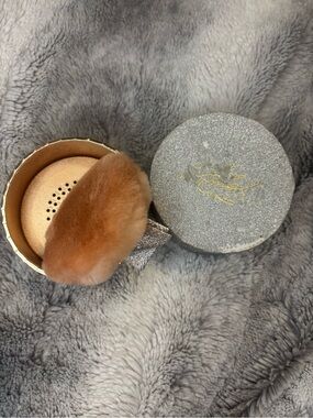 Mariah Carey Mac Shimmering Loose Powder with Puff -Rose Gold